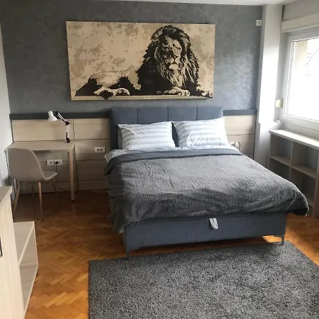 Leo * Βελιγράδι