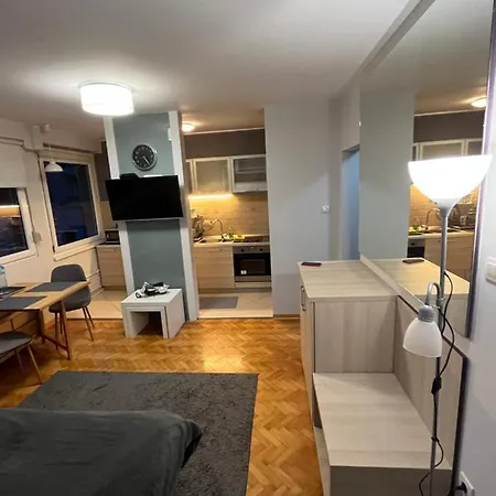 Leo Βελιγράδι