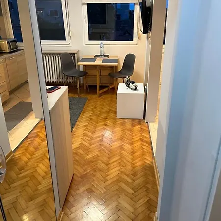 Διαμέρισμα Leo *