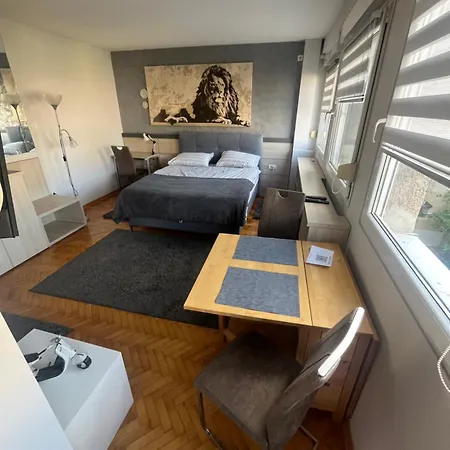 Διαμέρισμα Leo *